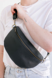 Leather Moonbag 1