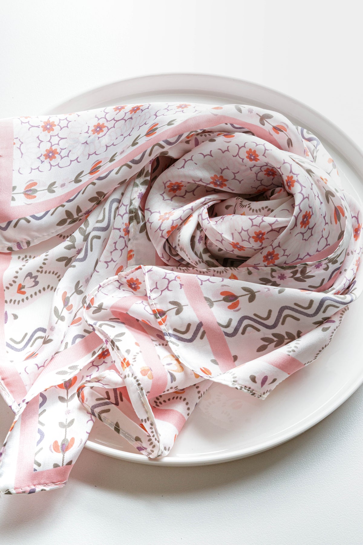 Square Scarf 65