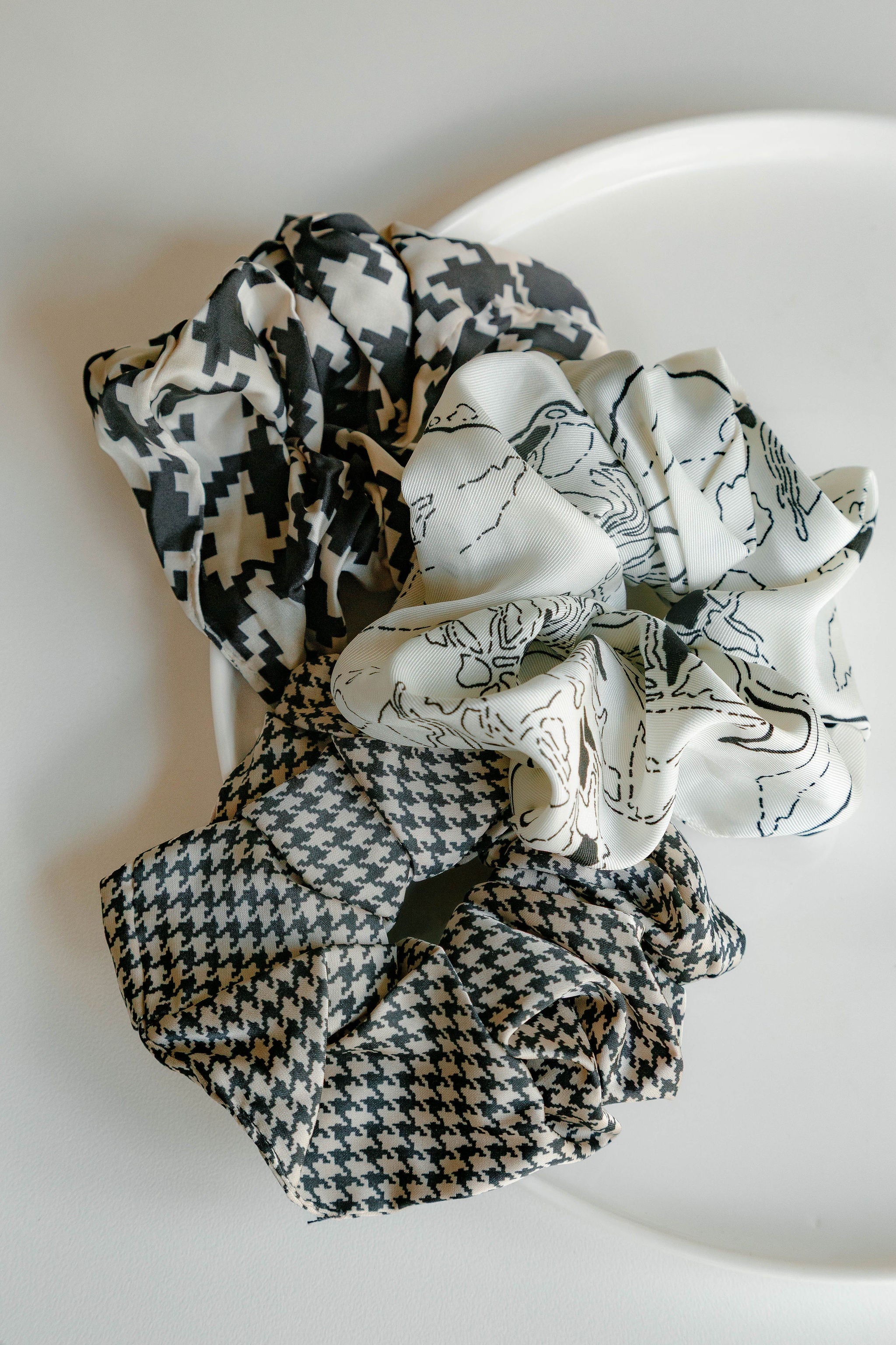 Black and Cream Scrunchie