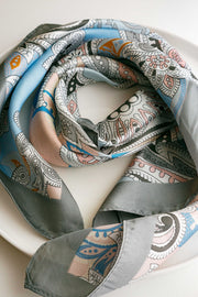 Square Scarf 37