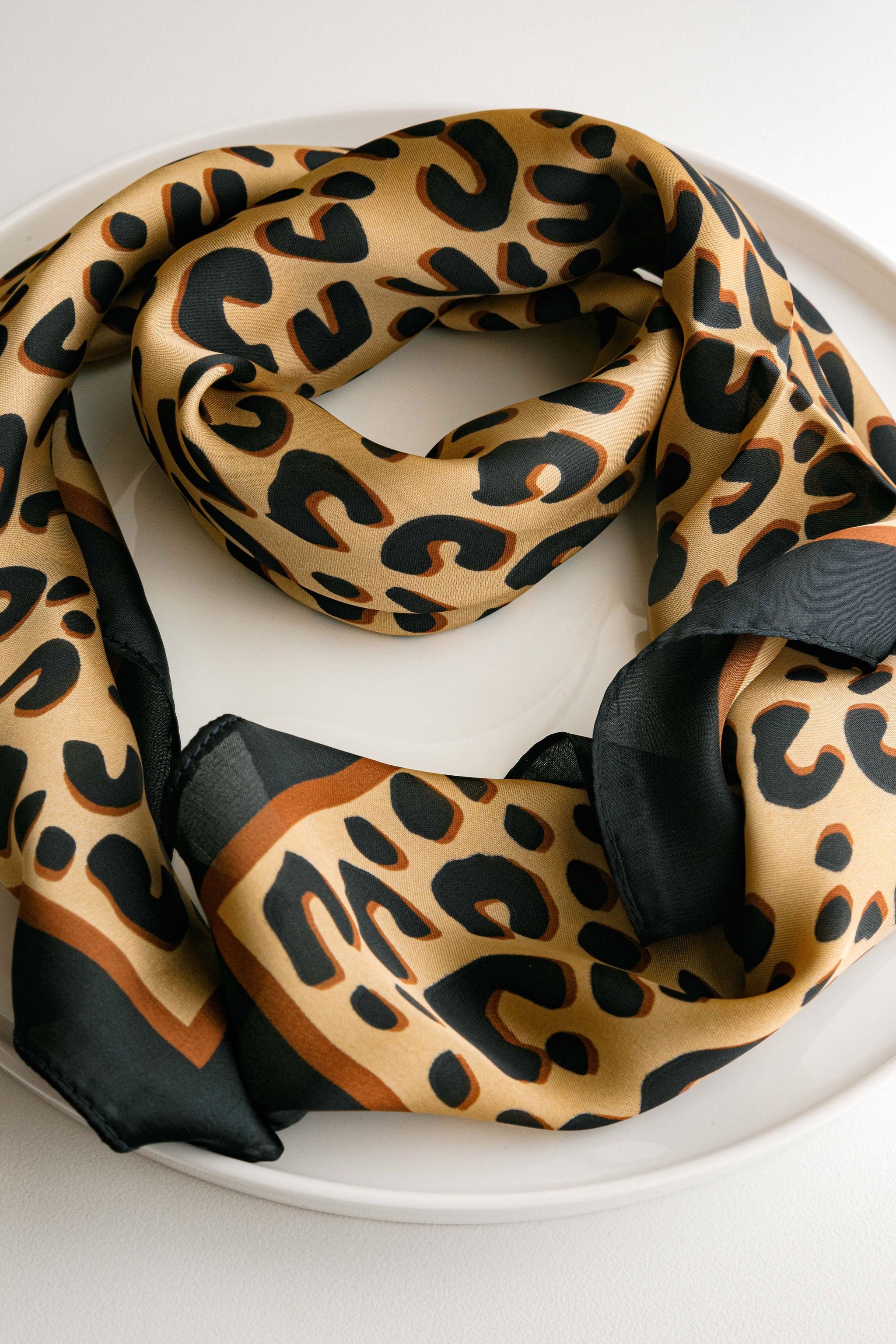 Square Scarf 30