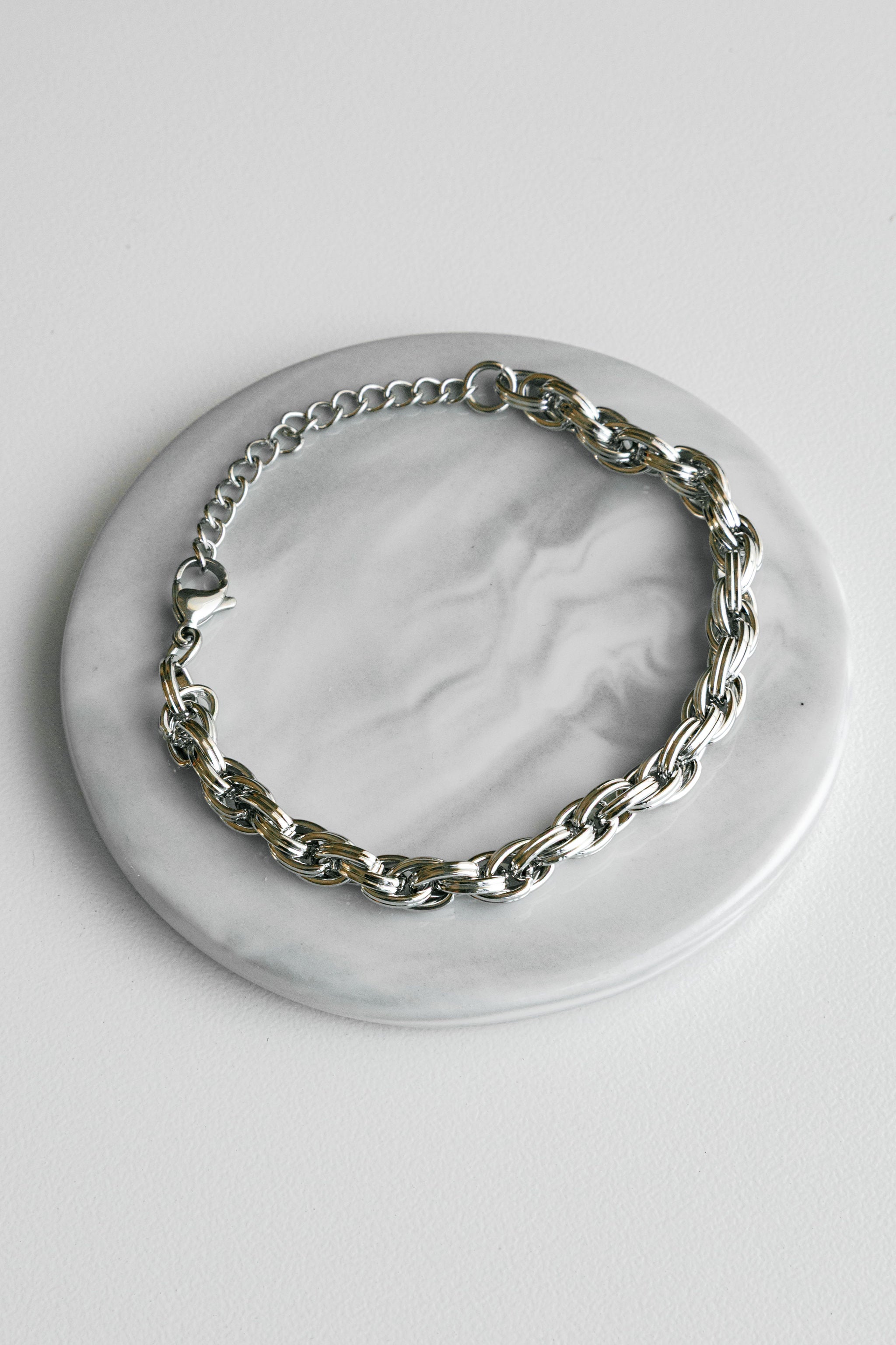 Bracelet 110
