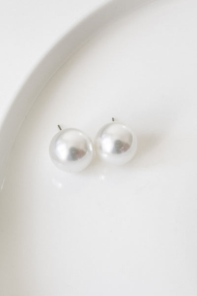 Plain Pearl Stud