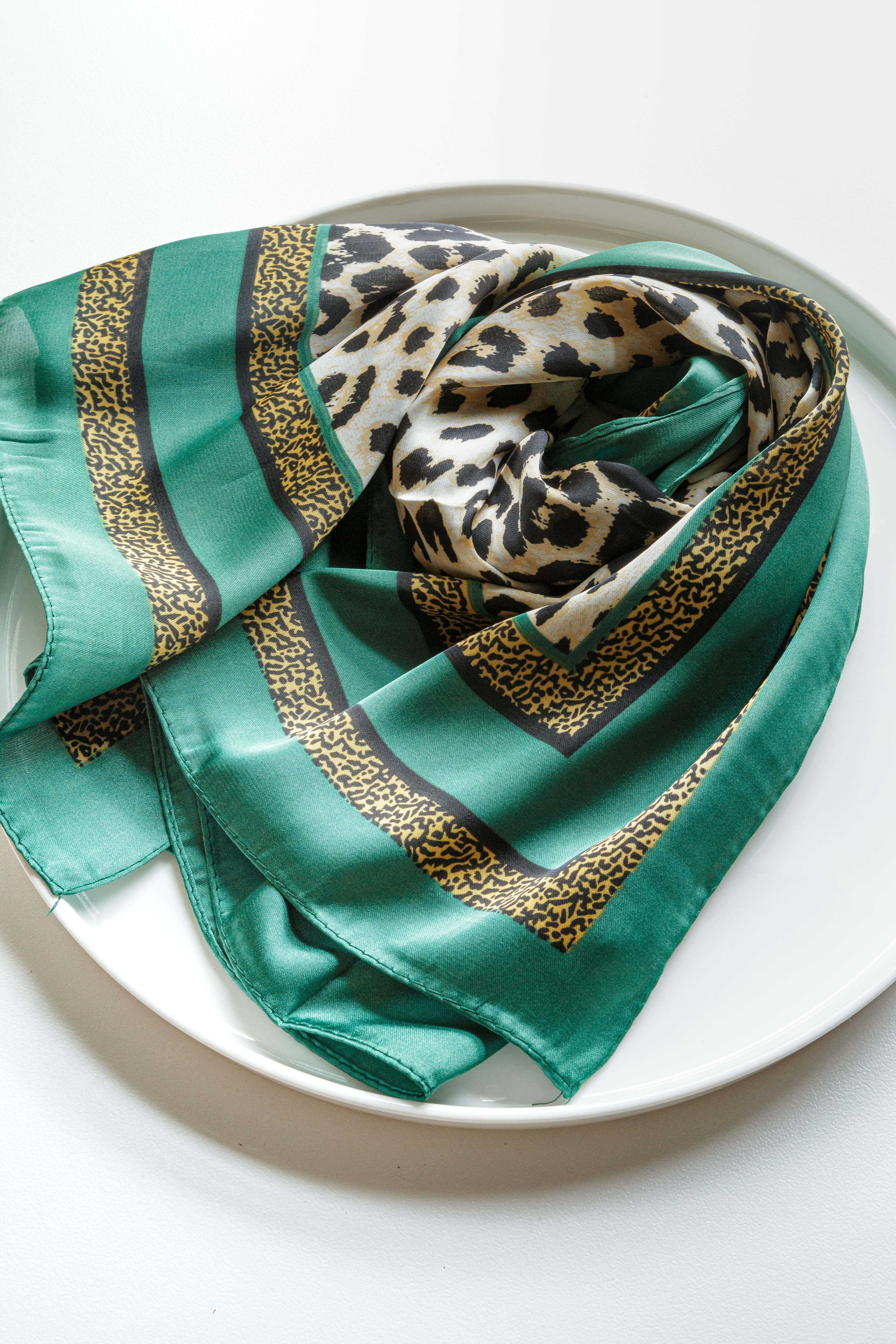 Square Scarf 44