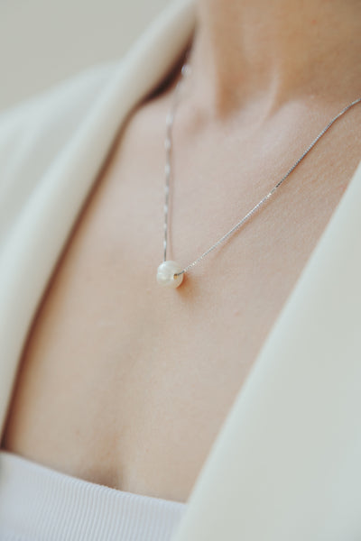 Sterling Silver Box Chain & Freshwater Pearl Pendant Necklace