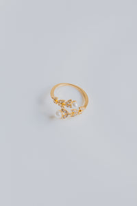 Floral Pearl Ring